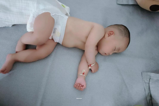 临海孕妇肚子一跳一跳